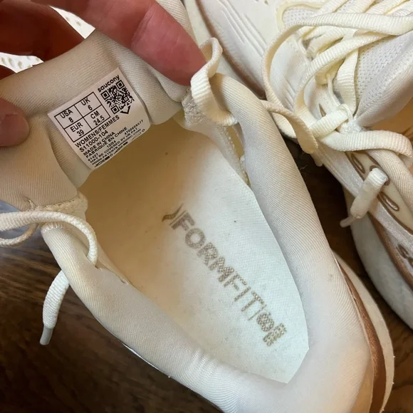 Saucony women’s ride 18 in vanilla sz 8 - Picture 9 of 9